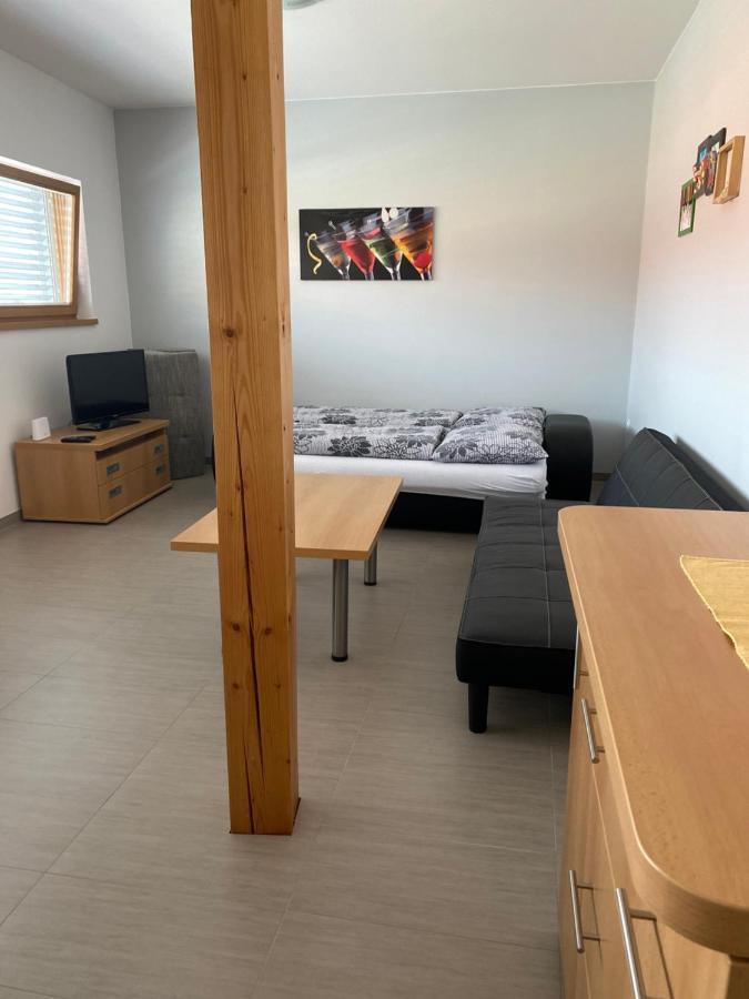 Apartman Hustopeče Esterno foto