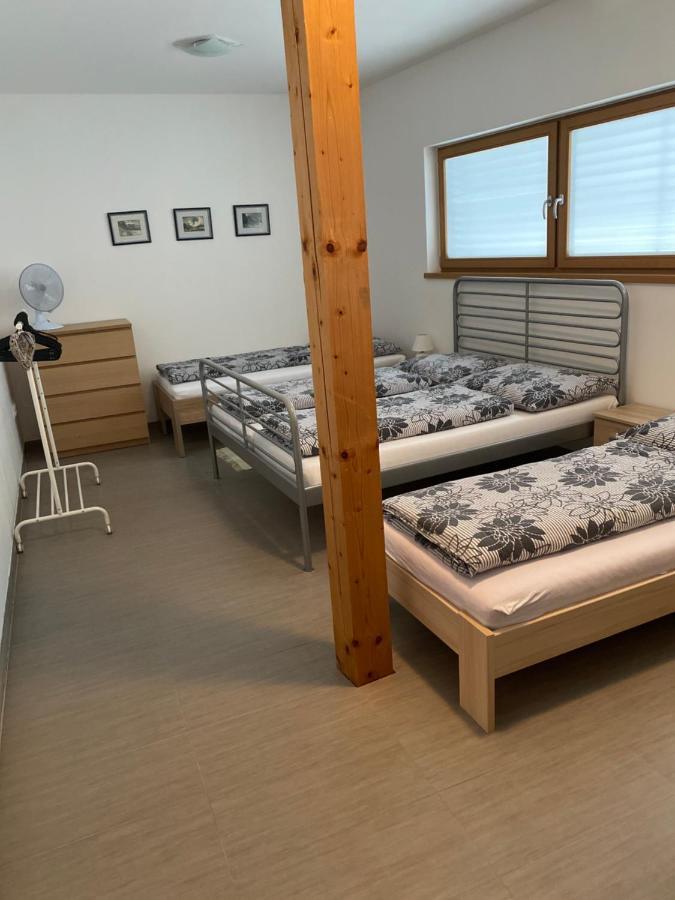 Apartman Hustopeče Esterno foto